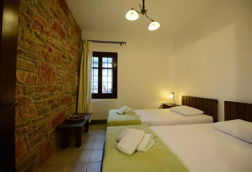 Hotelli Esperos Suites & Villas