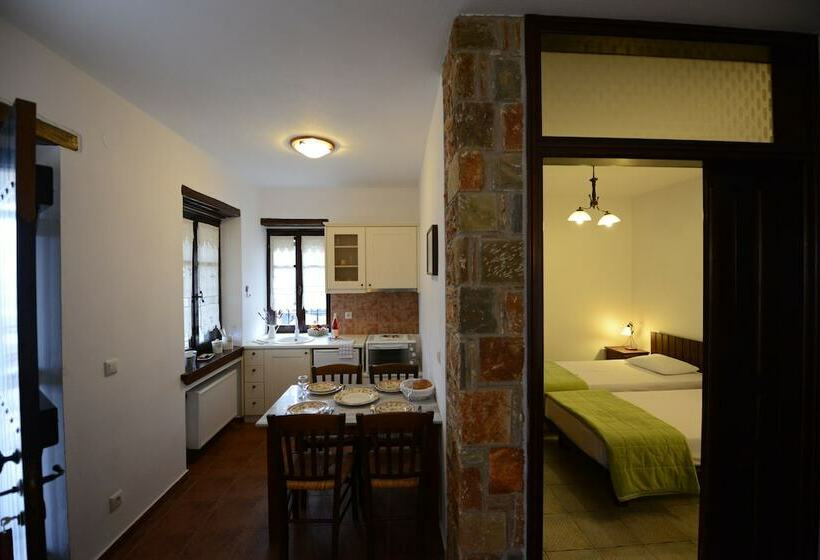 Отель Esperos Suites & Villas