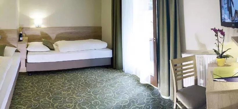 ホテル Gasthof Schlossberghof