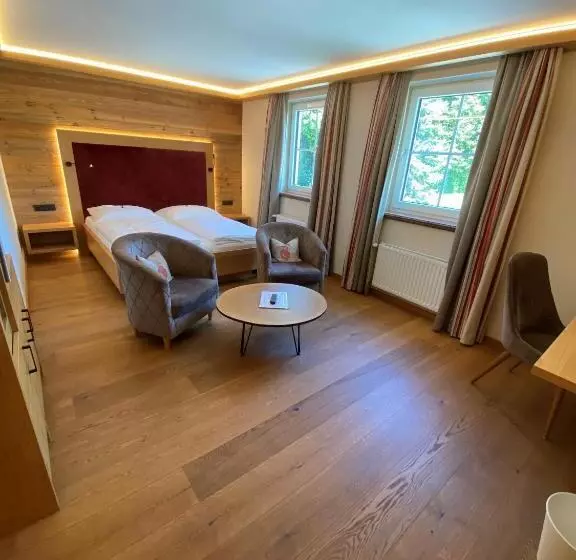 ホテル Gasthof Schorn