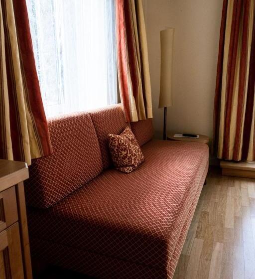 ホテル Gasthof Schorn