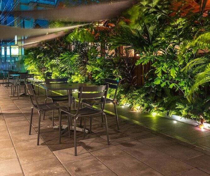 هتل Grand Coastal