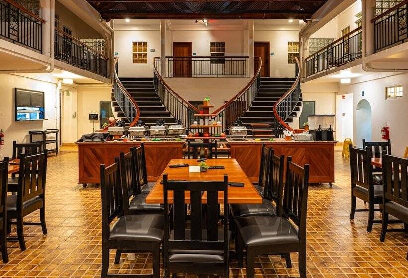 هتل Grand Coastal