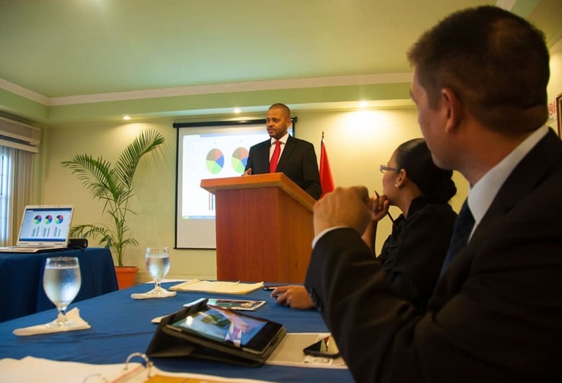 هتل Grand Coastal