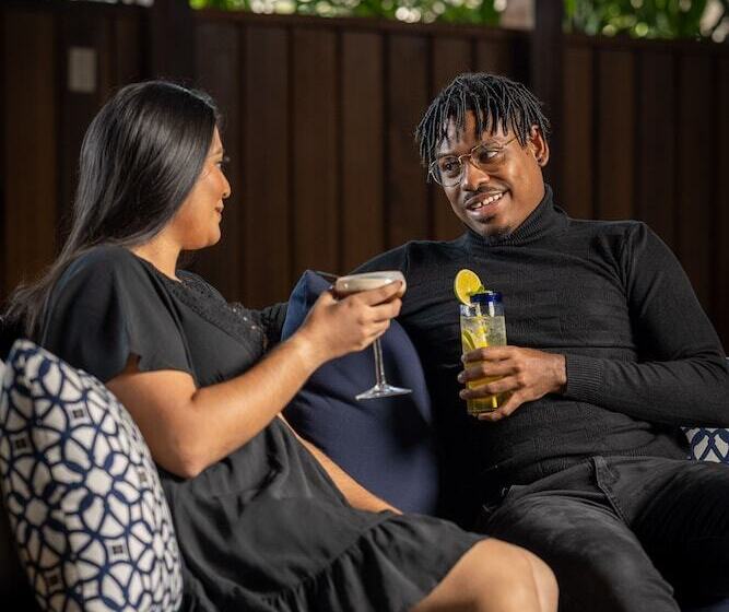 هتل Grand Coastal