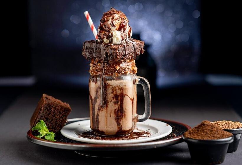 هتل Grand Coastal