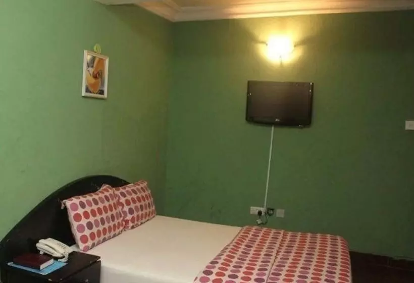 هتل Halima Suites