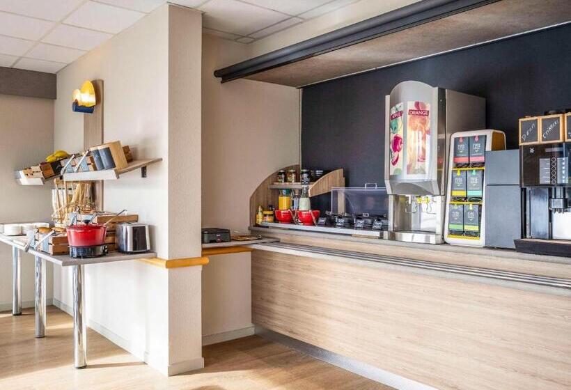 בית מלון כפרי Ibis Budget Charleroi Airport