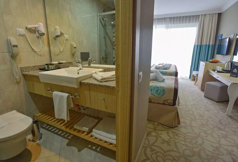 هتل Izgrev Spa&aqua Park