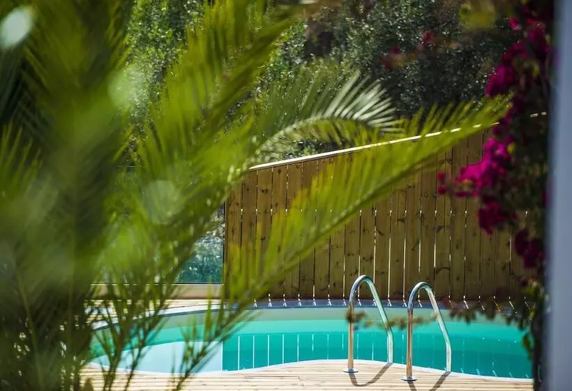 Hotelli Miradouro Seafront Residences