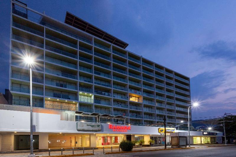 Ramada By Wyndham Acapulco Hotel & Suites