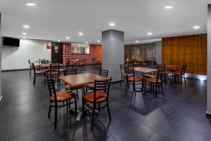 Ramada By Wyndham Acapulco Hotel & Suites