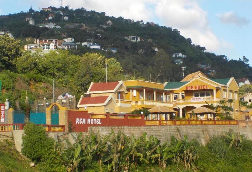 هتل Rem