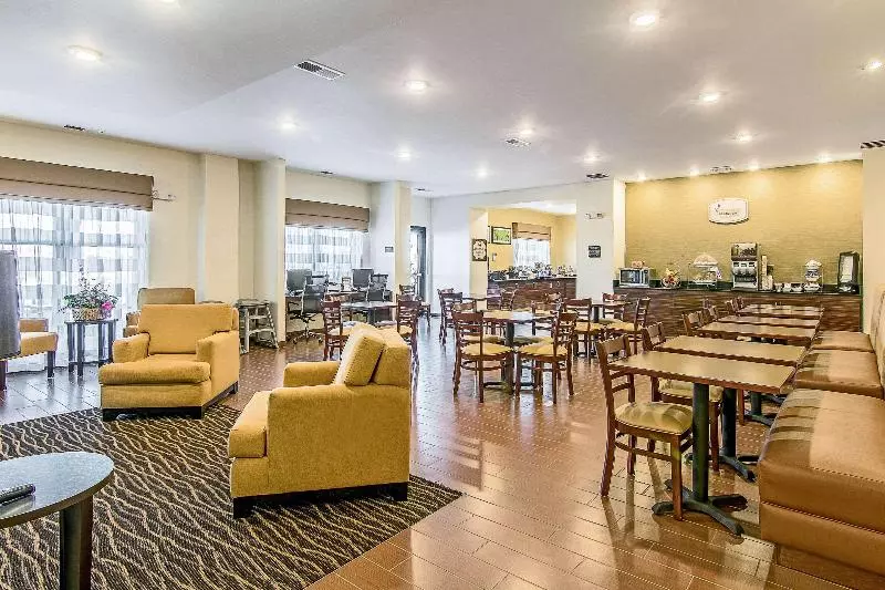 Hotelli Sleep Inn & Suites Westnear Medical Center