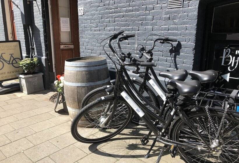 تختخواب و صبحانه Nine T Teen Bed And Boutique