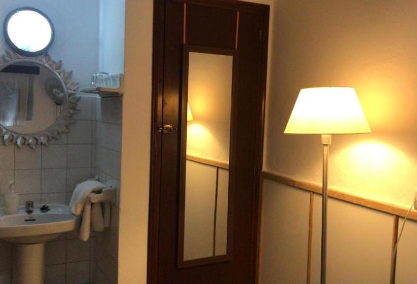 پانسیون Casa De Huespedes La Peña