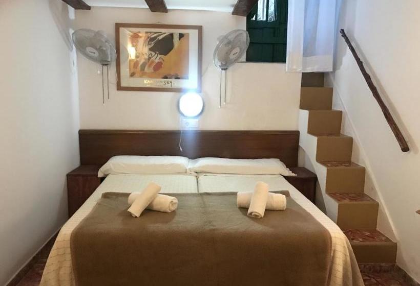 پانسیون Casa De Huespedes La Peña