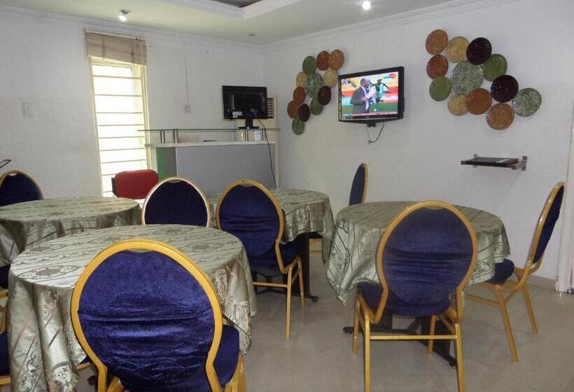 Theodawn Hotels @ Suite 29