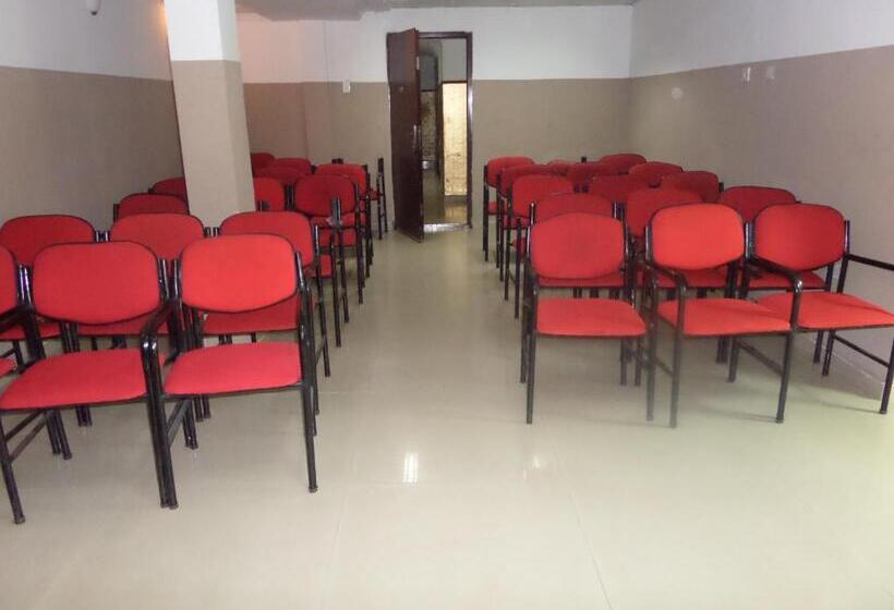 Theodawn Hotels @ Suite 29