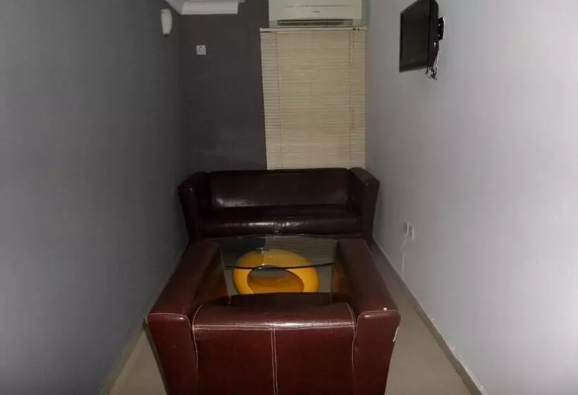 Theodawn Hotels @ Suite 29