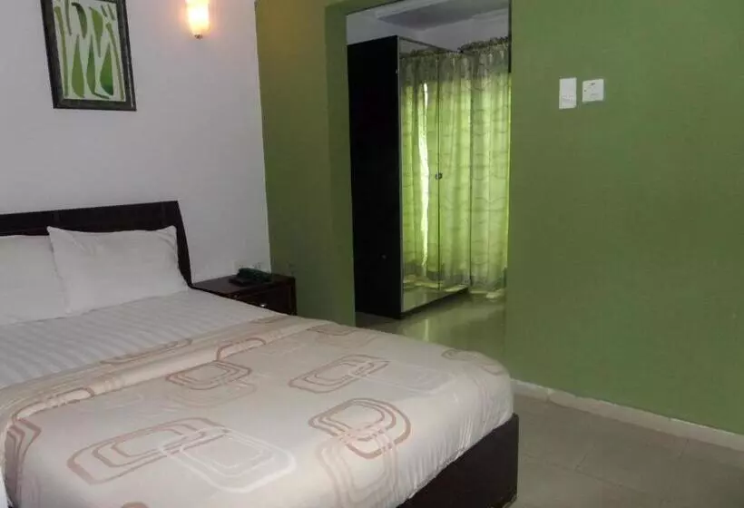 Theodawn Hotels @ Suite 29