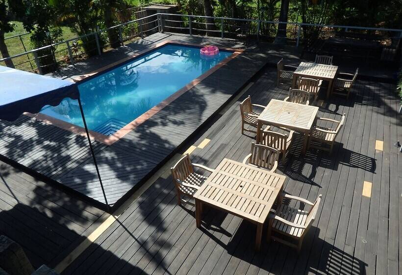 Auberge Hôtelière Bluewater Lodge