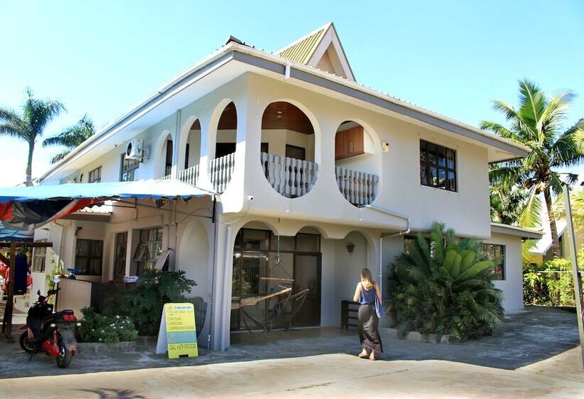 Auberge Hôtelière Bluewater Lodge