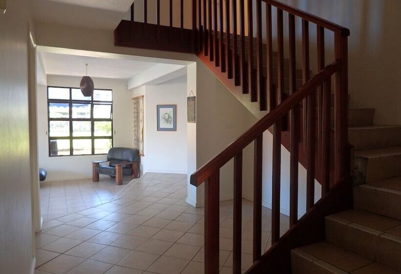 Auberge Hôtelière Bluewater Lodge