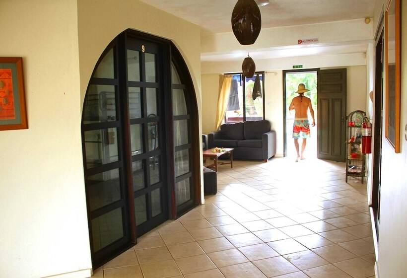 Auberge Hôtelière Bluewater Lodge