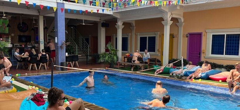 Hostel The Funky Village