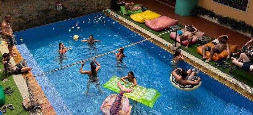 Hostel The Funky Village