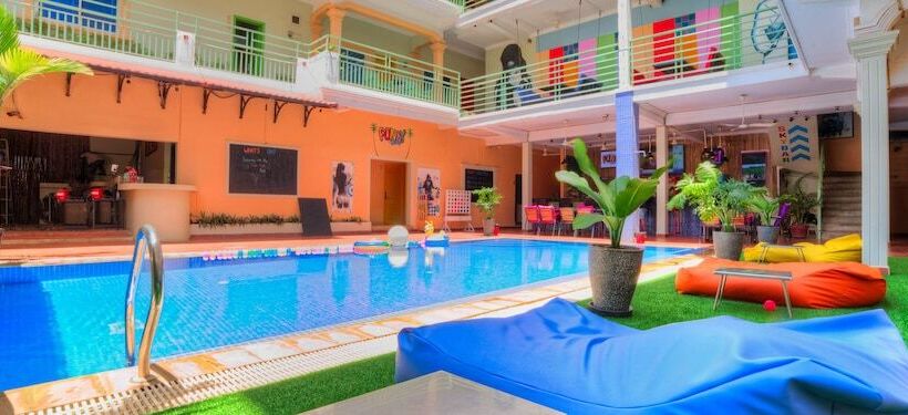 Hostel The Funky Village