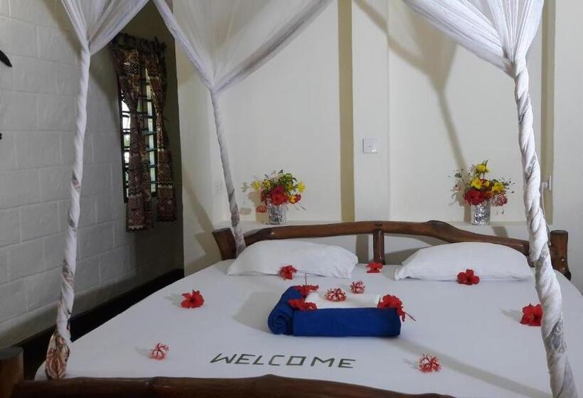 هتل African Dream Cottages Diani Beach