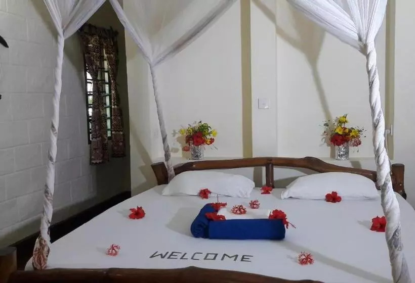 هتل African Dream Cottages   Diani Beach