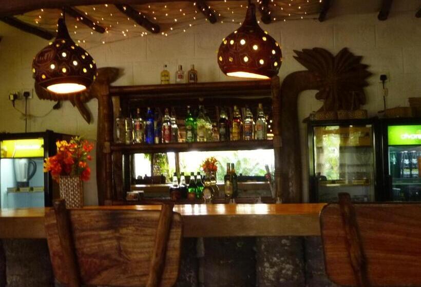 هتل African Dream Cottages Diani Beach