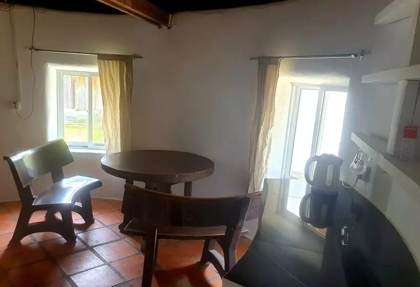 هتل Bohemiaz Resort And Spa Kampot