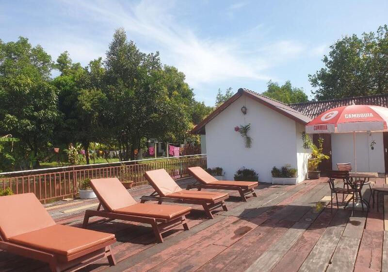 فندق Bohemiaz Resort And Spa Kampot