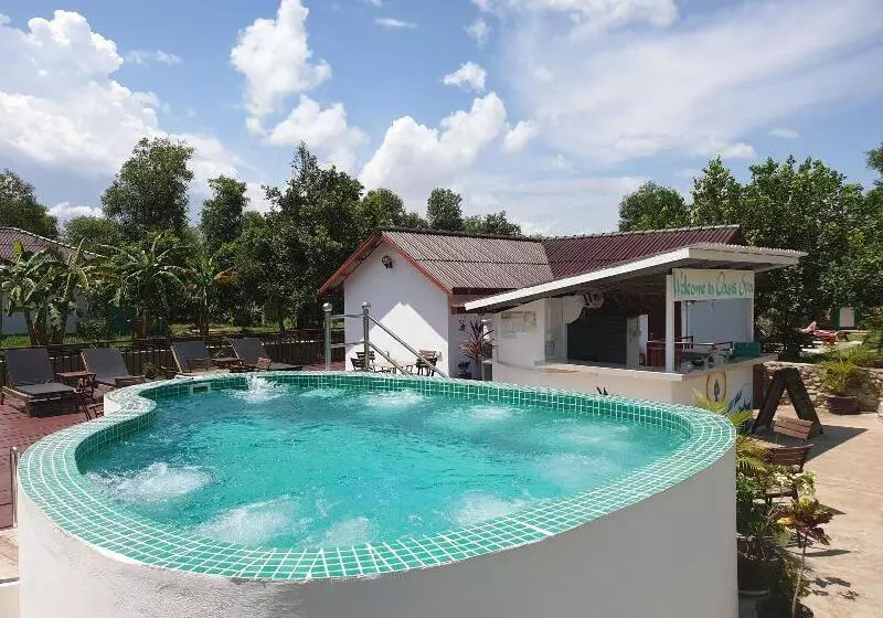 هتل Bohemiaz Resort And Spa Kampot