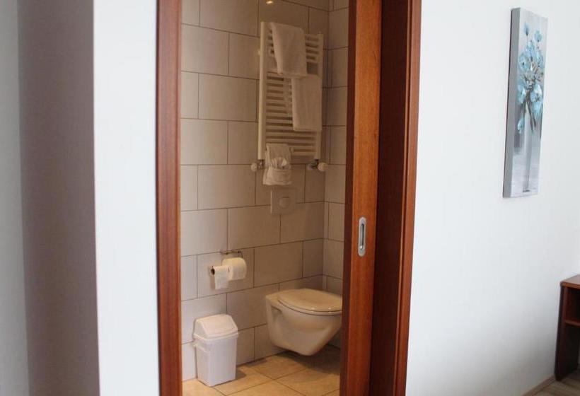 هتل Grásteinn Airport