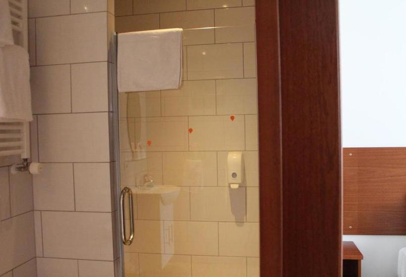 هتل Grásteinn Airport