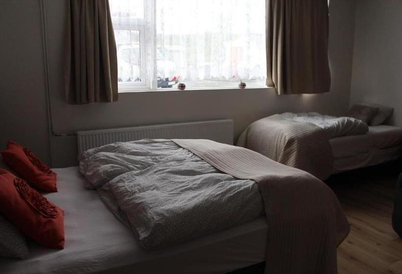 هتل Grásteinn Airport