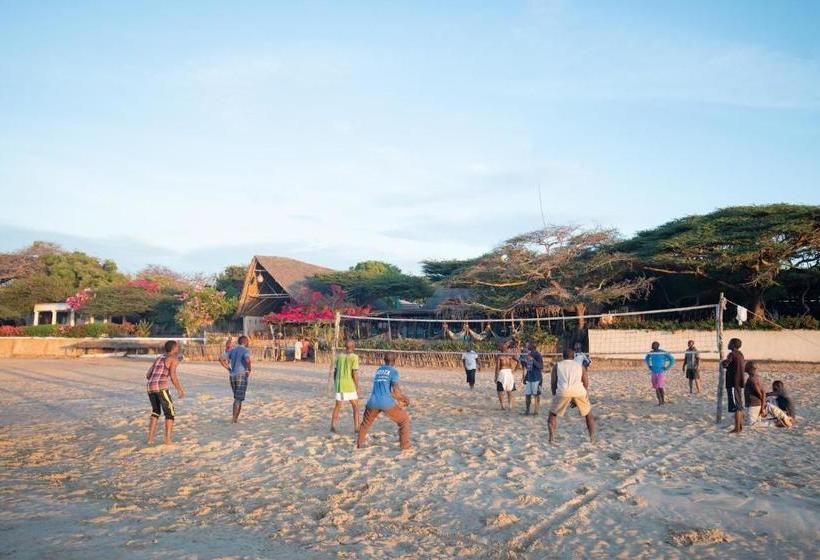 استراحتگاه Diamond Beach Village