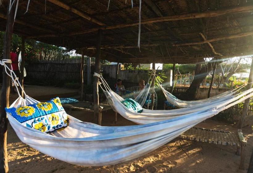 استراحتگاه Diamond Beach Village