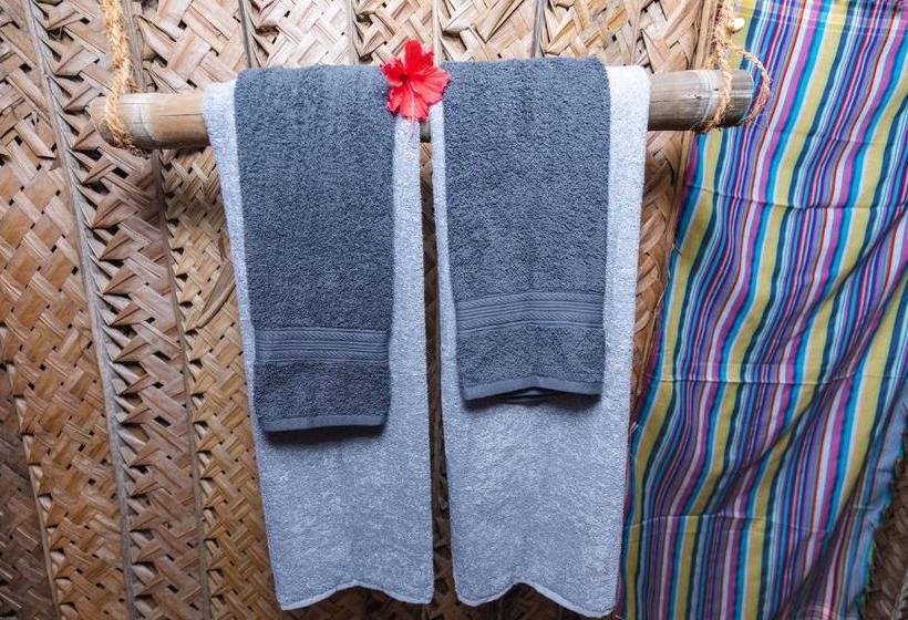 استراحتگاه Diamond Beach Village