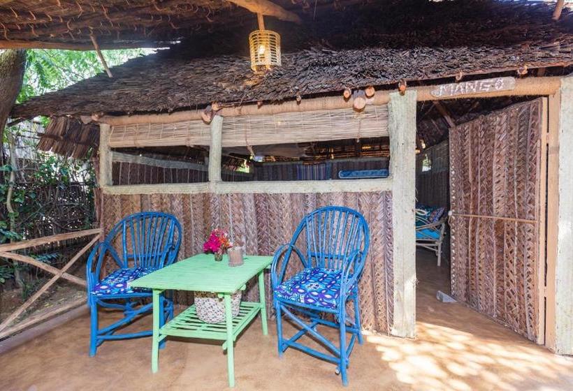 استراحتگاه Diamond Beach Village