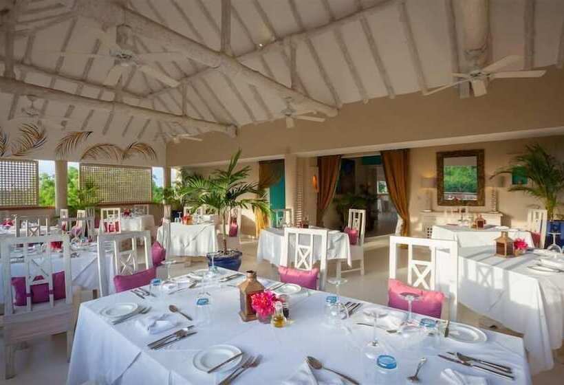 استراحتگاه Medina Palms