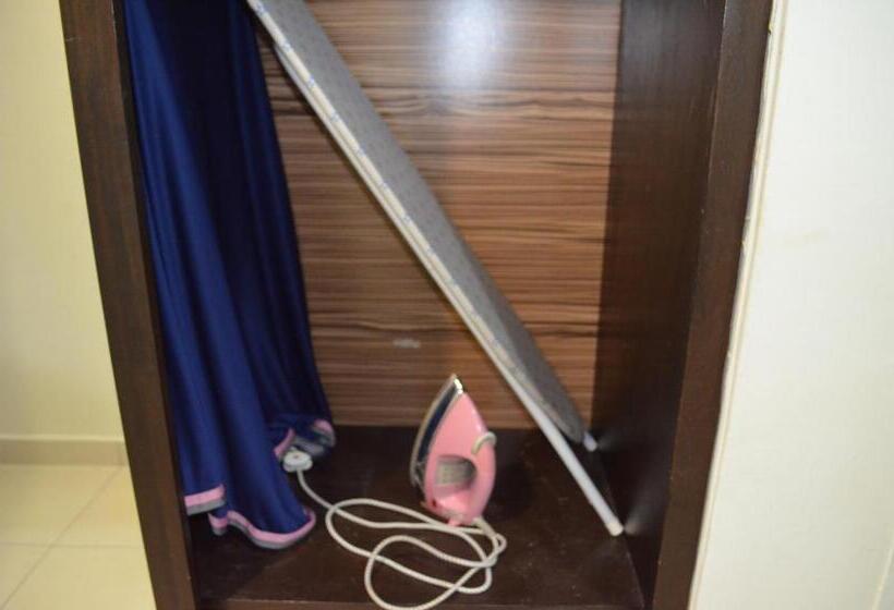 Gold Coast Morib Ain Studio