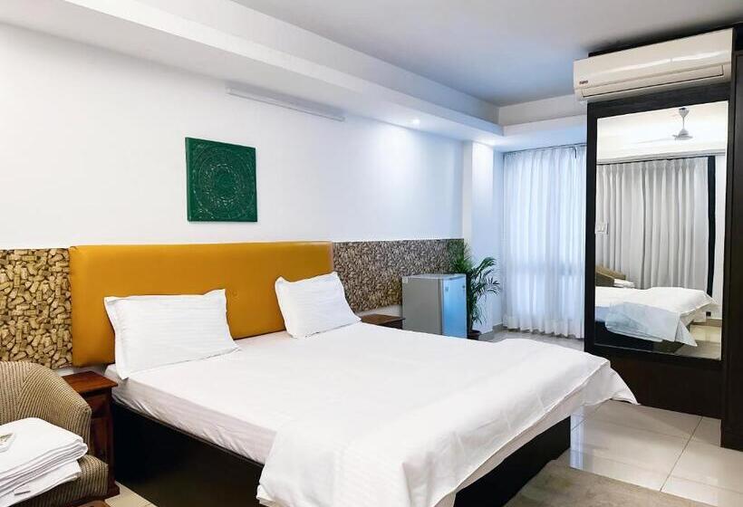 Hotel Familiar Inn  West Vinod Vihar