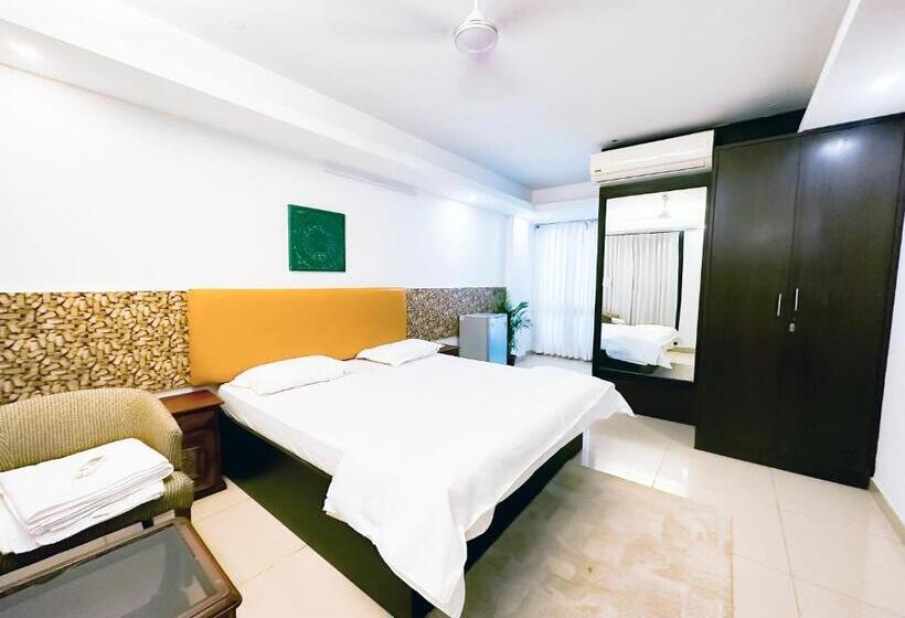 Hotel Familiar Inn  West Vinod Vihar