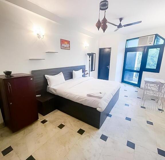 Hotel Familiar Inn  West Vinod Vihar